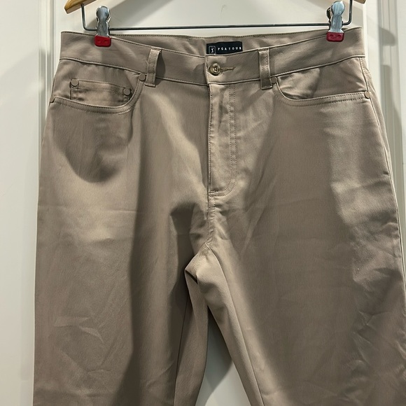 NWOT! PGA Tour mens 5 Pocket GOLF Pants size 30x30 beige - Picture 1 of 8